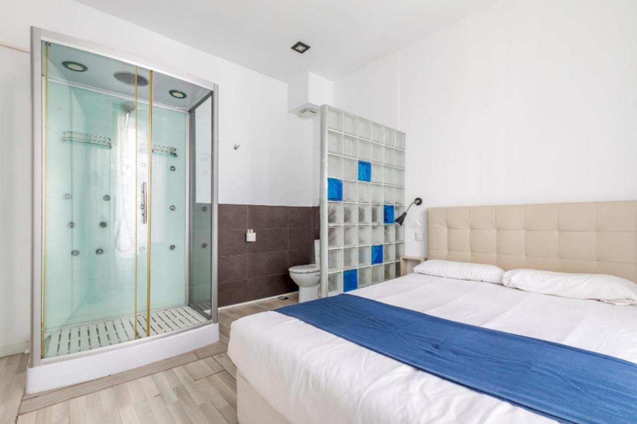 Spacious Flat Puerta Del Sol Madrid Exterior photo